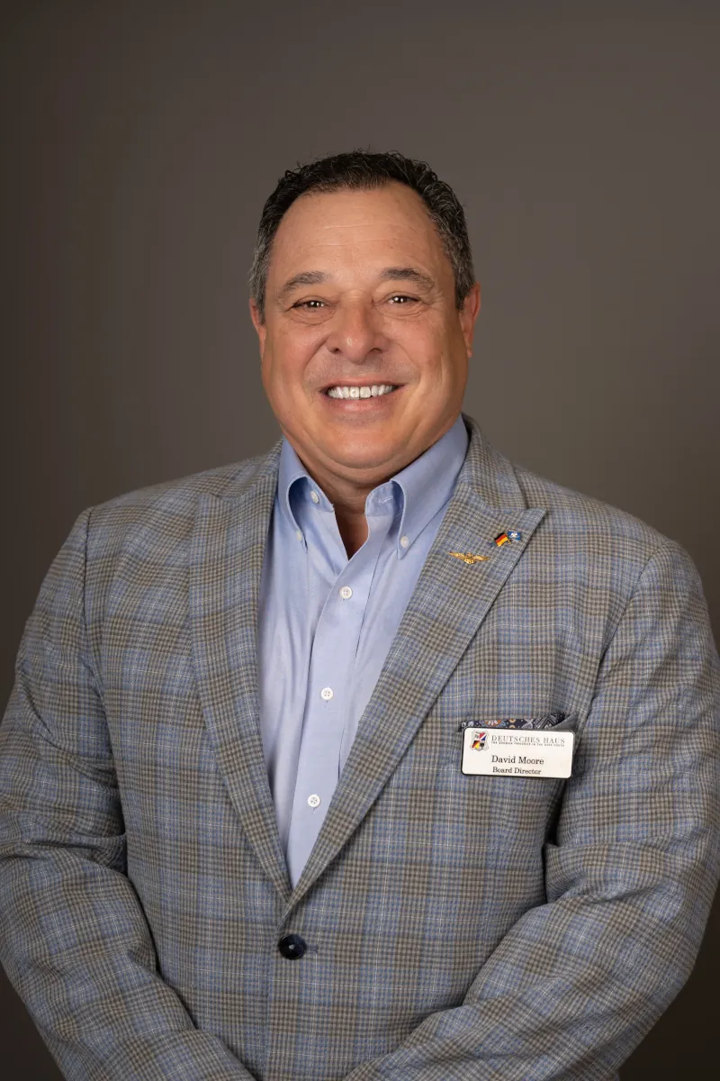 David_Moore_DH_Headshot 800x1200